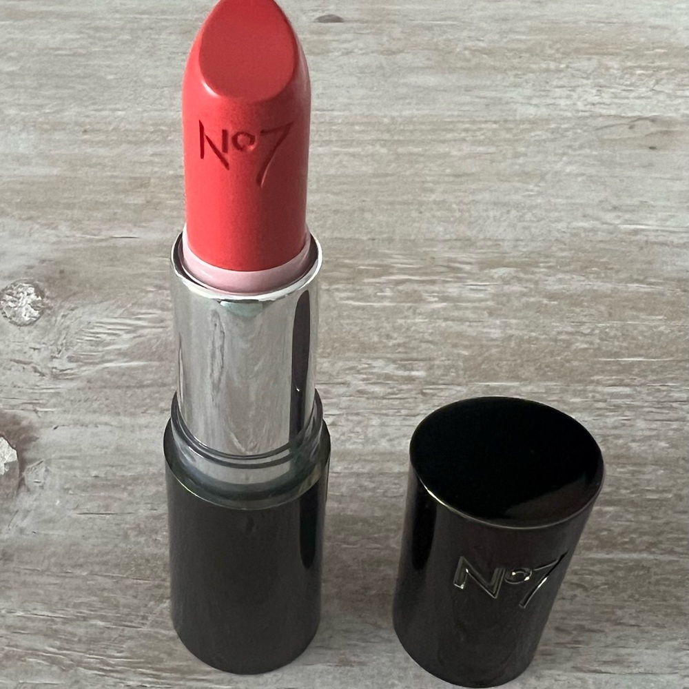 New: NO 7 MOISTURE DRENCH LIPSTICK SWEET COPPER #760